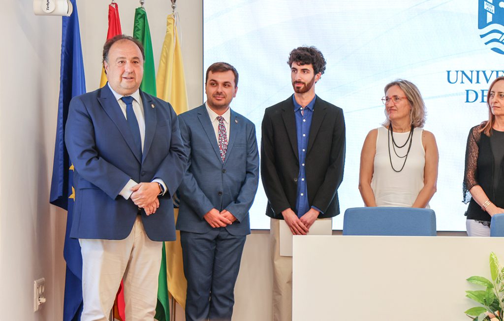IMG El rector recibe al nuevo presidente del Consejo de Estudiantes de la UCA, Gonzalo Santiago