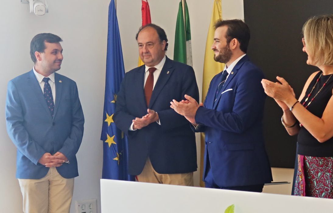 El rector recibe al presidente del Consejo de Estudiantes de la Universidad de Cádiz tras su reelección al frente del CEUCA